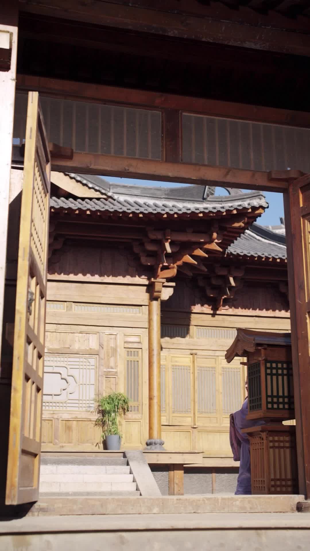 Episode 19 - I Left Him and Married a Duke